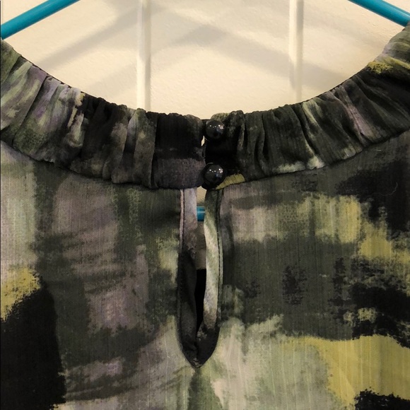 Size S halter top with gathered waist - Picture 5 of 8